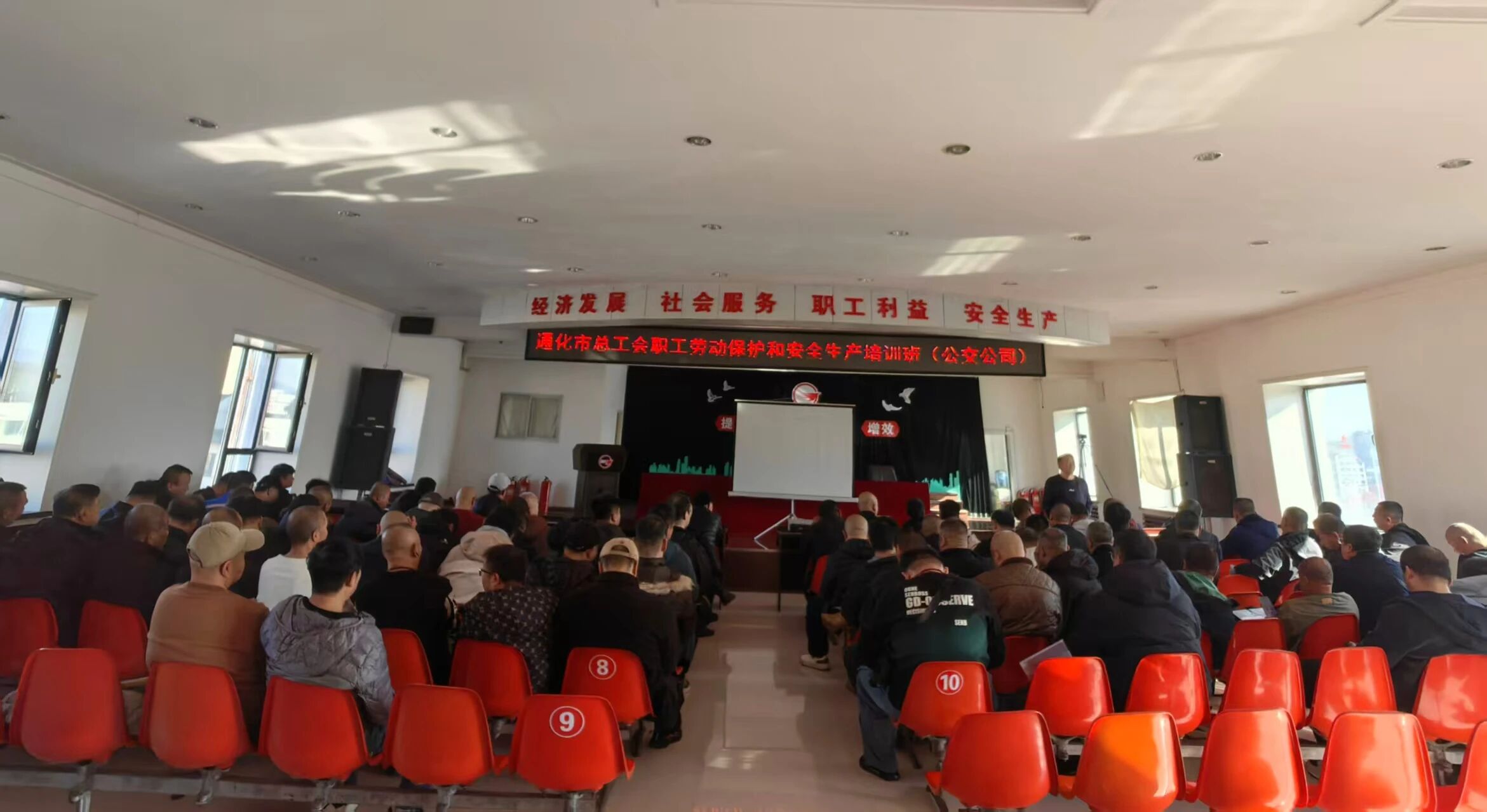 微信图片_2025-12-25_225439_887